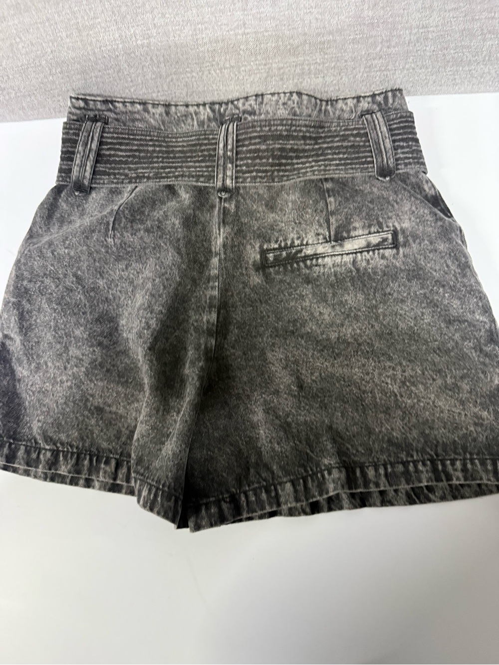 Sezane shorts with belt - Picture 9 of 12